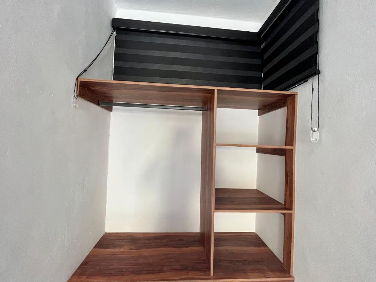מלון פלאייה דל כרמן Balam Playa - 15Th Ave מראה חיצוני תמונה A loft bed in a tiny home