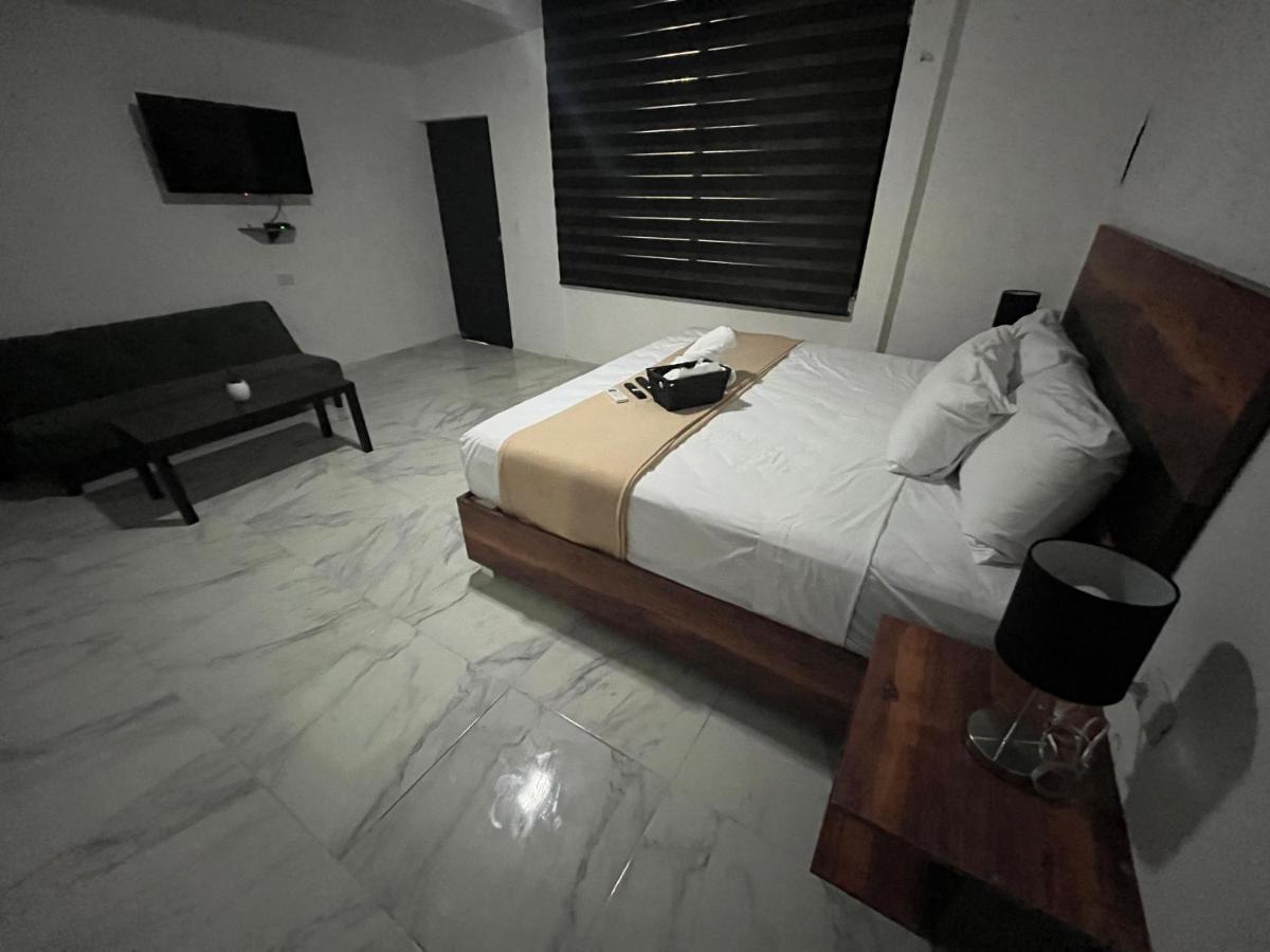 מלון פלאייה דל כרמן Balam Playa - 15Th Ave מראה חיצוני תמונה A bedroom in a hotel