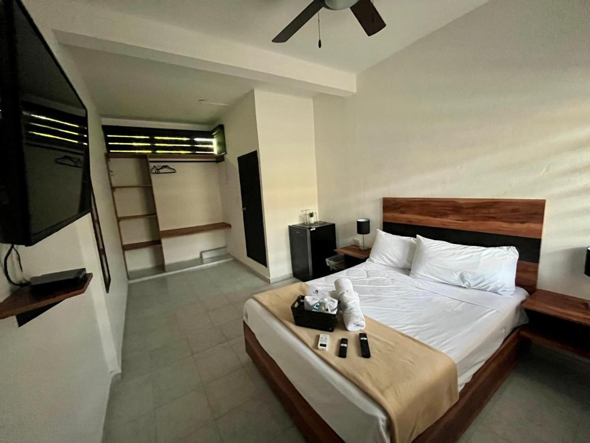 מלון פלאייה דל כרמן Balam Playa - 15Th Ave מראה חיצוני תמונה A room at the hotel